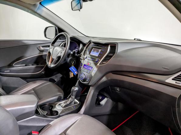 Hyundai Santa Fe III Рестайлинг с пробегом 2017 года, цена 2 100 000 рублей, 130966 км, внедорожник, Автокод Объявления
