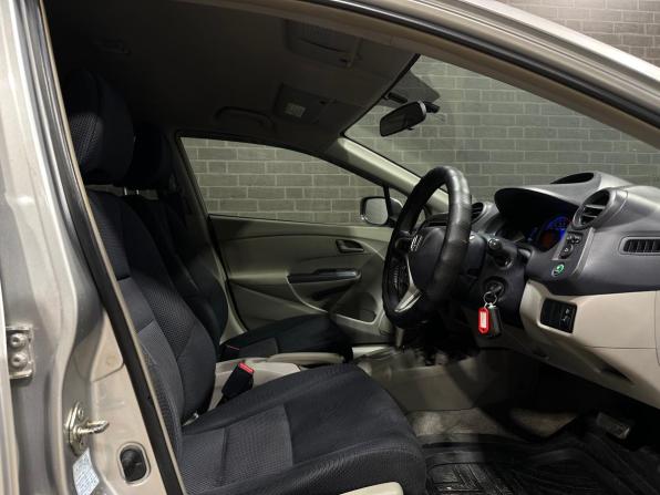 Honda Insight II с пробегом 2009 года, цена 700 000 рублей, 212649 км, хэтчбек, Автокод Объявления