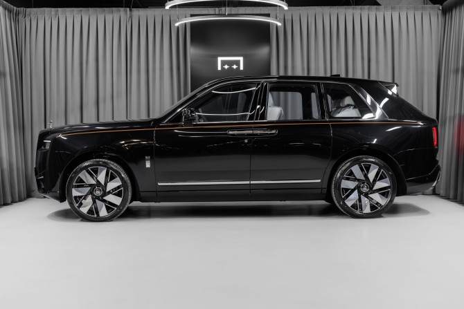 Новый Rolls-Royce Cullinan I Рестайлинг 2024 года, цена 94 846 800 рублей, внедорожник, Автокод Объявления