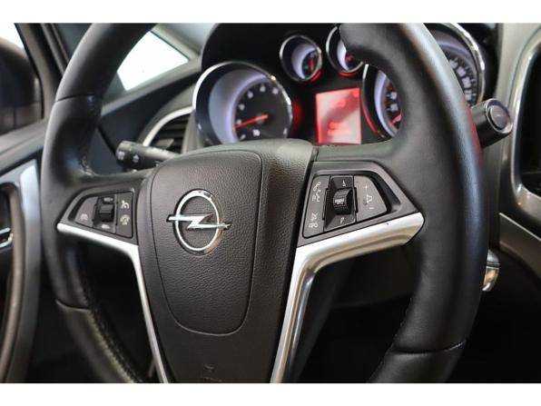 Opel Astra J Рестайлинг с пробегом 2013 года, цена 690 000 рублей, 165679 км, седан, Автокод Объявления