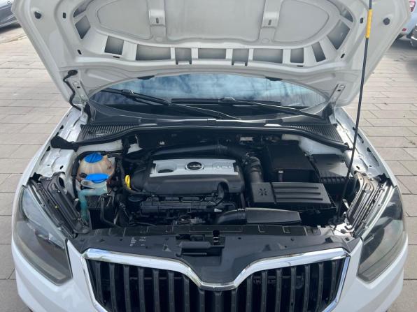 Skoda Yeti I Рестайлинг с пробегом 2014 года, цена 1 293 000 рублей, 176991 км, внедорожник, Автокод Объявления