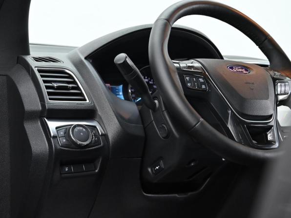 Ford Explorer V Рестайлинг с пробегом 2017 года, цена 2 599 000 рублей, 97000 км, внедорожник, Автокод Объявления