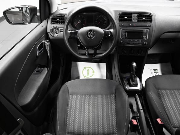 Volkswagen Polo V Рестайлинг с пробегом 2015 года, цена 1 195 000 рублей, 56327 км, седан, Автокод Объявления
