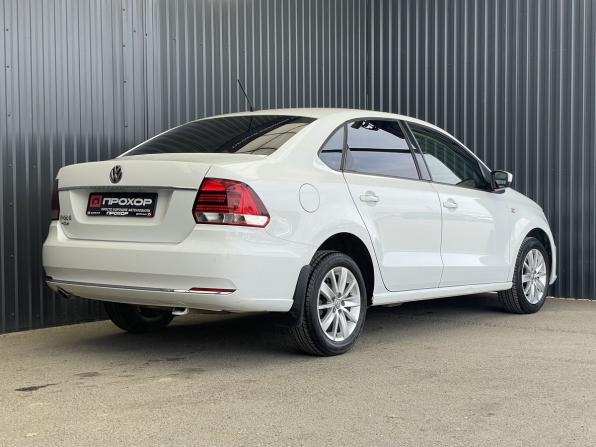 Volkswagen Polo V Рестайлинг с пробегом 2016 года, цена 1 177 000 рублей, 102847 км, седан, Автокод Объявления