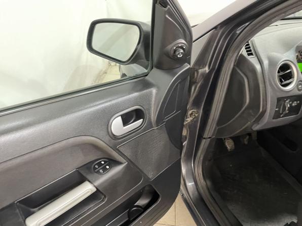 Ford Fusion I Рестайлинг с пробегом 2008 года, цена 459 000 рублей, 229560 км, хэтчбек, Автокод Объявления