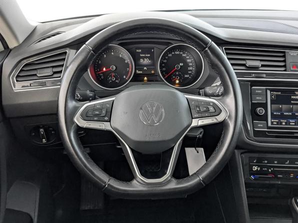 Volkswagen Tiguan II Рестайлинг с пробегом 2021 года, цена 2 590 000 рублей, 73888 км, внедорожник, Автокод Объявления
