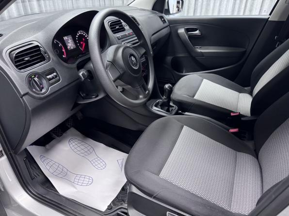 Volkswagen Polo V Рестайлинг с пробегом 2015 года, цена 1 050 000 рублей, 132521 км, седан, Автокод Объявления