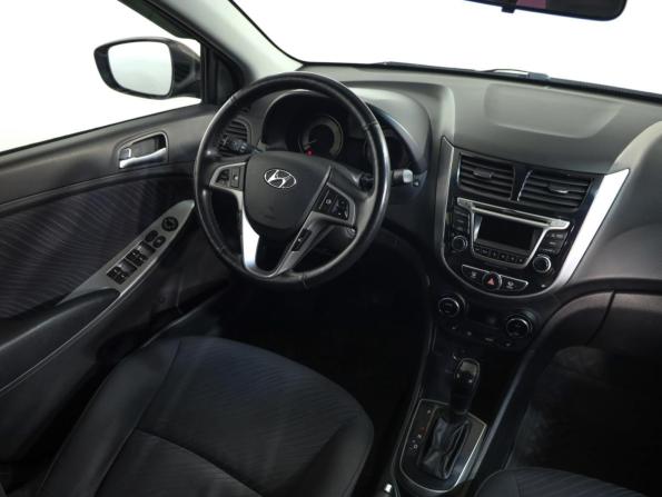 Hyundai Solaris I Рестайлинг с пробегом 2014 года, цена 879 000 рублей, 196743 км, седан, Автокод Объявления