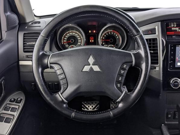 Mitsubishi Pajero IV Рестайлинг 2 с пробегом 2018 года, цена 2 900 000 рублей, 142613 км, внедорожник, Автокод Объявления
