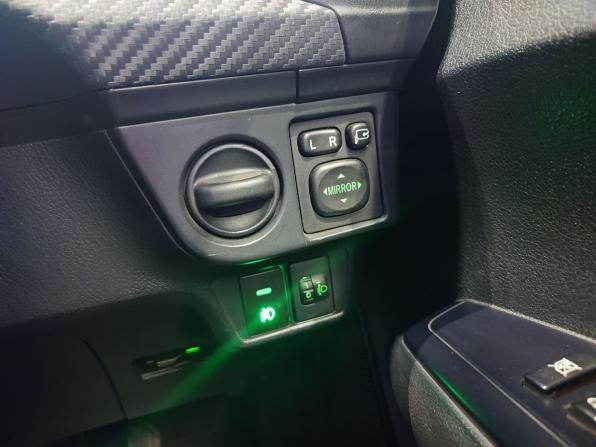 Toyota Corolla XI (E160 E170 E180) с пробегом 2013 года, цена 1 030 000 рублей, 151000 км, универсал, Автокод Объявления