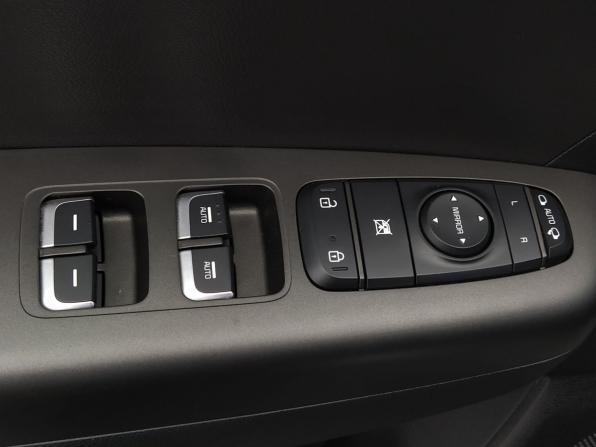 Kia Sportage IV Рестайлинг с пробегом 2021 года, цена 2 760 000 рублей, 52603 км, внедорожник, Автокод Объявления
