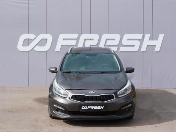 Kia Ceed II Рестайлинг с пробегом 2018 года, цена 879 000 рублей, 260416 км, универсал, Автокод Объявления