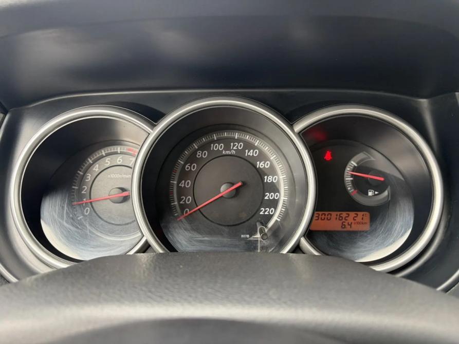 Nissan Tiida I Москва  - изображение 16