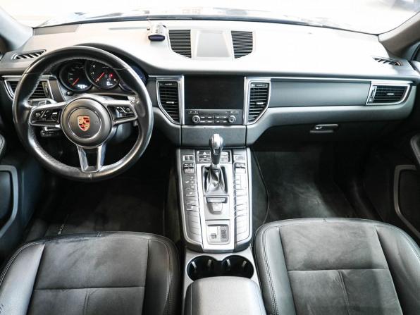 Porsche Macan I Рестайлинг с пробегом 2018 года, цена 3 749 900 рублей, 157000 км, внедорожник, Автокод Объявления
