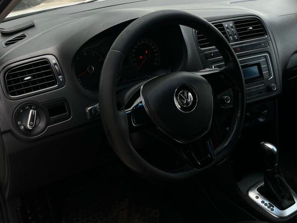 Volkswagen Polo V Рестайлинг с пробегом 2016 года, цена 790 000 рублей, 171150 км, седан, Автокод Объявления