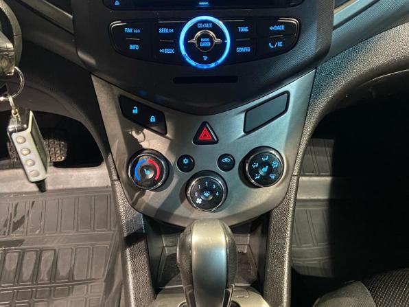 Chevrolet Aveo II с пробегом 2013 года, цена 730 000 рублей, 137869 км, седан, Автокод Объявления