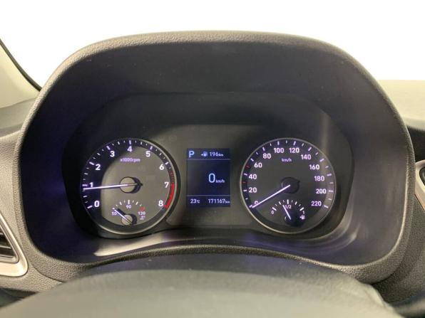 Hyundai Solaris II с пробегом 2017 года, цена 1 128 600 рублей, 171166 км, седан, Автокод Объявления
