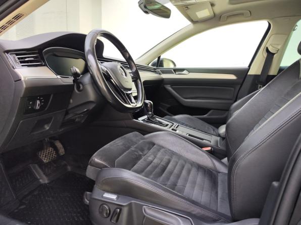 Volkswagen Passat B8 с пробегом 2016 года, цена 1 490 000 рублей, 291884 км, универсал, Автокод Объявления