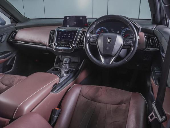 Toyota Crown XV (S220) с пробегом 2019 года, цена 3 180 000 рублей, 63224 км, седан, Автокод Объявления