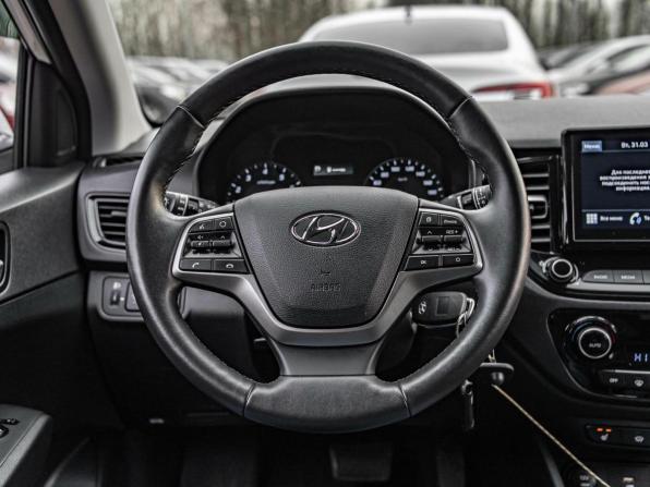 Hyundai Solaris II Рестайлинг с пробегом 2022 года, цена 1 550 000 рублей, 90951 км, седан, Автокод Объявления