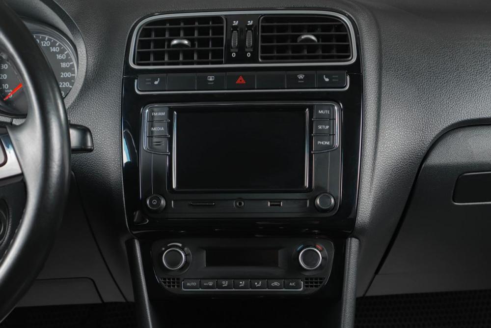 Volkswagen Polo V Рестайлинг Тюмень  - изображение 17