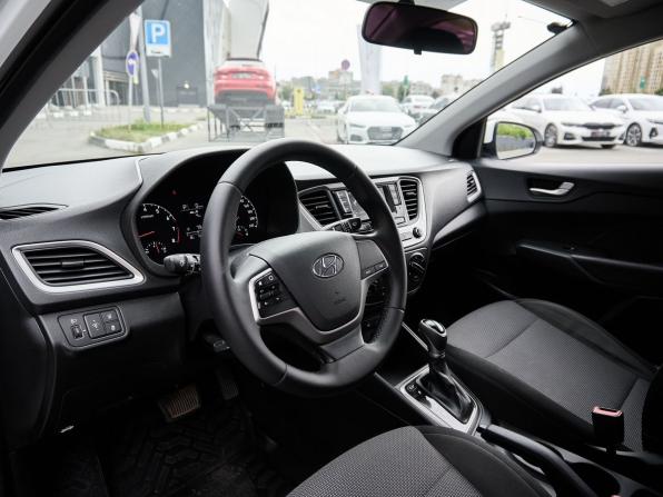 Hyundai Solaris II с пробегом 2018 года, цена 1 198 000 рублей, 146548 км, седан, Автокод Объявления
