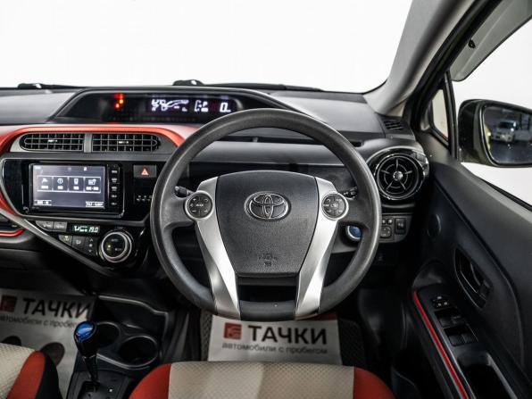 Toyota Aqua I Рестайлинг с пробегом 2015 года, цена 960 500 рублей, 99500 км, хэтчбек, Автокод Объявления
