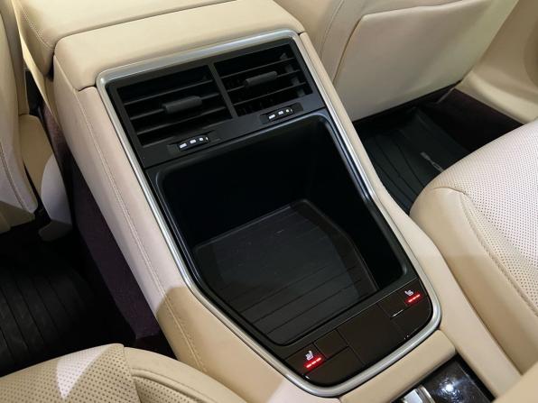 Porsche Panamera II с пробегом 2018 года, цена 6 400 000 рублей, 76068 км, лифтбек, Автокод Объявления