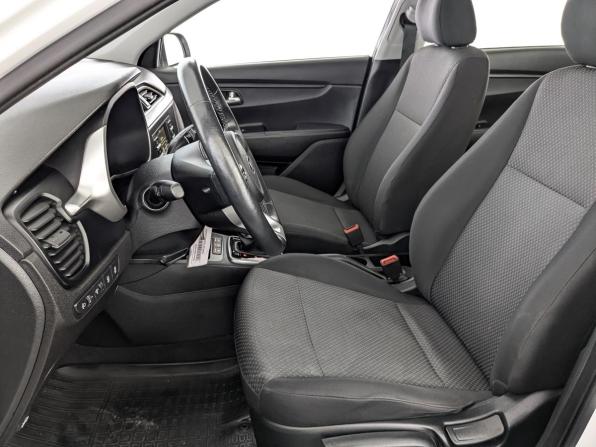 Kia Rio IV Рестайлинг с пробегом 2021 года, цена 1 420 000 рублей, 100136 км, седан, Автокод Объявления