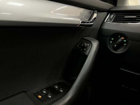 Skoda Octavia III (A7) с пробегом 2016 года, цена 1 550 000 рублей, 172251 км, лифтбек, Автокод Объявления