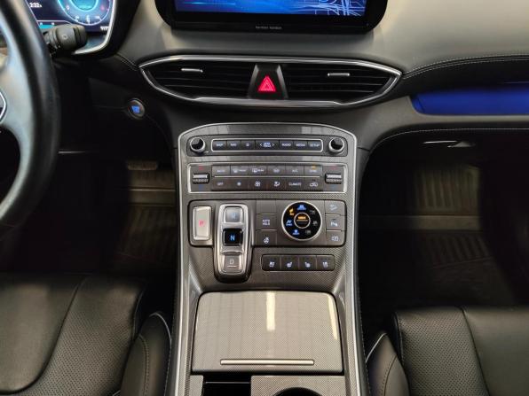 Hyundai Santa Fe IV Рестайлинг с пробегом 2022 года, цена 3 663 000 рублей, 90639 км, внедорожник, Автокод Объявления