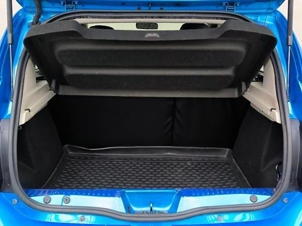 Renault Sandero II с пробегом 2016 года, цена 930 000 рублей, 117960 км, хэтчбек, Автокод Объявления
