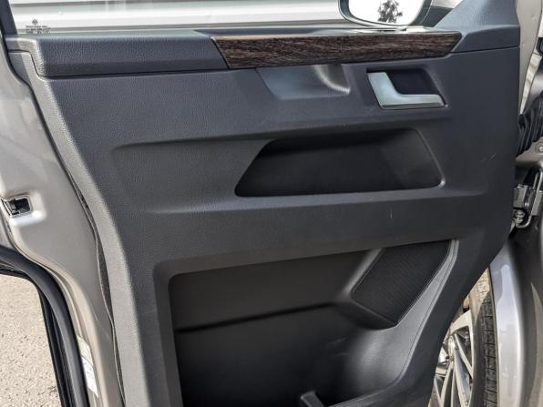 Volkswagen Multivan T6 Рестайлинг с пробегом 2021 года, цена 4 700 000 рублей, 207418 км, минивэн, Автокод Объявления
