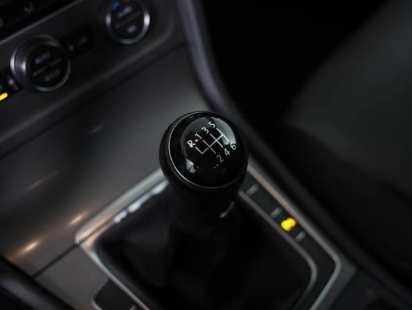 Volkswagen Golf VII с пробегом 2013 года, цена 1 239 000 рублей, 99097 км, хэтчбек, Автокод Объявления