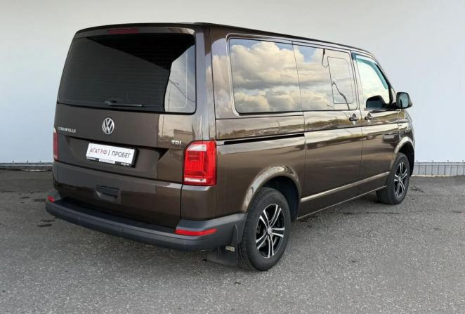 Volkswagen Caravelle T5 Рестайлинг с пробегом 2015 года, цена 2 500 000 рублей, 240626 км, минивэн, Автокод Объявления