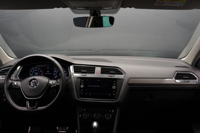 Volkswagen Tiguan II с пробегом 2018 года, цена 2 390 000 рублей, 133987 км, внедорожник, Автокод Объявления