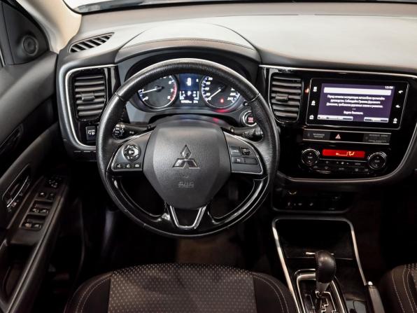 Mitsubishi Outlander III Рестайлинг 3 с пробегом 2019 года, цена 2 200 000 рублей, 106660 км, внедорожник, Автокод Объявления