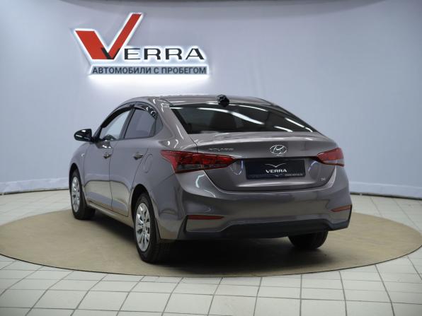 Hyundai Solaris II с пробегом 2018 года, цена 1 290 000 рублей, 126631 км, седан, Автокод Объявления