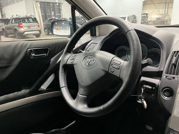 Toyota Corolla Verso I Рестайлинг с пробегом 2005 года, цена 650 000 рублей, 125500 км, компактвэн, Автокод Объявления