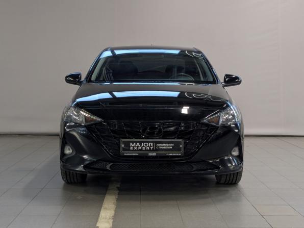 Hyundai Solaris II Рестайлинг с пробегом 2022 года, цена 1 730 000 рублей, 61441 км, седан, Автокод Объявления