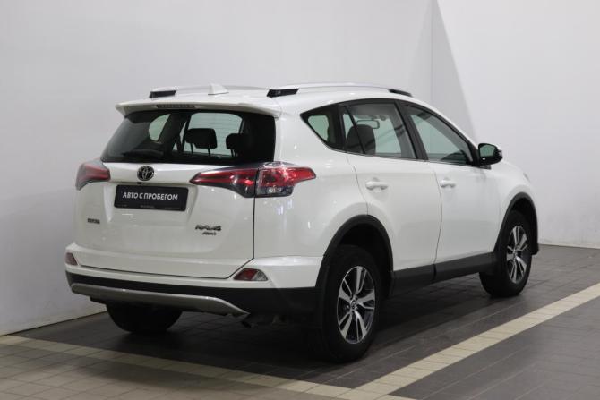 Toyota RAV4 IV (XA40) Рестайлинг с пробегом 2017 года, цена 2 092 000 рублей, 187704 км, внедорожник, Автокод Объявления