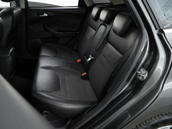 Ford Focus III Рестайлинг с пробегом 2016 года, цена 1 339 111 рублей, 92577 км, седан, Автокод Объявления