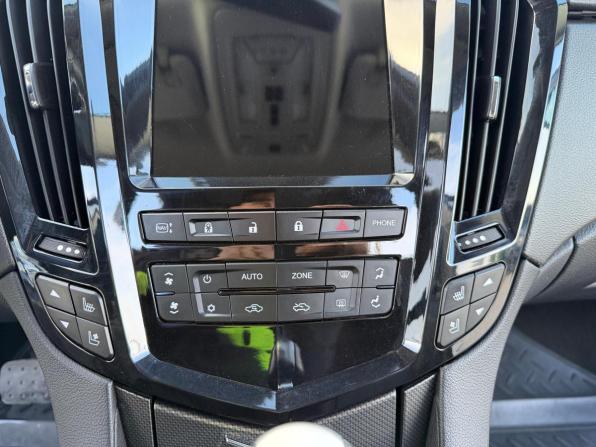 Cadillac SRX II с пробегом 2012 года, цена 1 050 000 рублей, 172512 км, внедорожник, Автокод Объявления