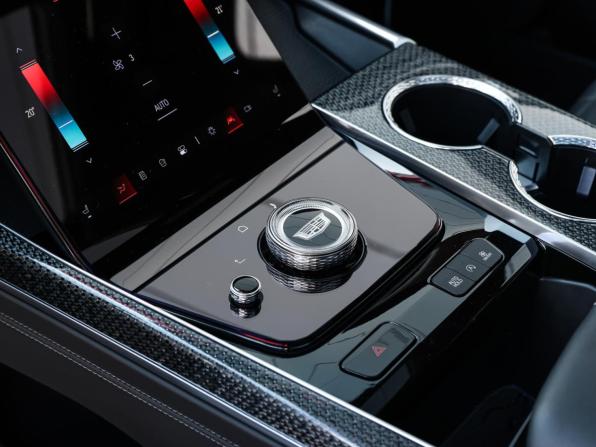 Cadillac Escalade-V I Рестайлинг с пробегом 2025 года, цена 25 000 000 рублей, 7832 км, внедорожник, Автокод Объявления
