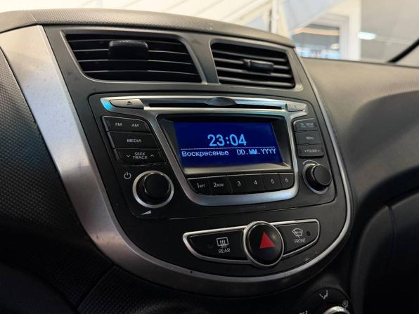 Hyundai Solaris I с пробегом 2011 года, цена 699 900 рублей, 360000 км, седан, Автокод Объявления