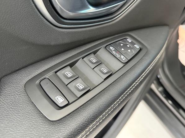 Renault Scenic IV с пробегом 2020 года, цена 1 645 000 рублей, 127158 км, компактвэн, Автокод Объявления