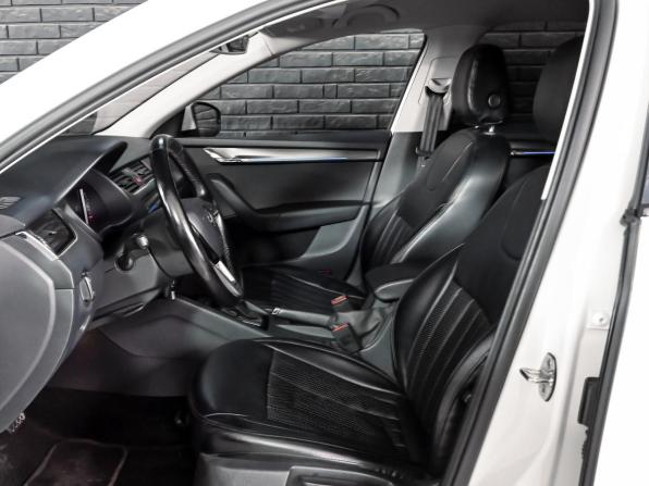 Skoda Octavia III (A7) Рестайлинг с пробегом 2018 года, цена 1 900 000 рублей, 143215 км, лифтбек, Автокод Объявления
