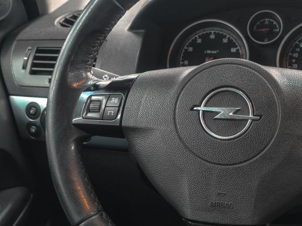 Opel Astra H Рестайлинг с пробегом 2010 года, цена 649 900 рублей, 260000 км, универсал, Автокод Объявления