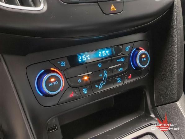 Ford Focus III Рестайлинг с пробегом 2016 года, цена 948 000 рублей, 120000 км, хэтчбек, Автокод Объявления