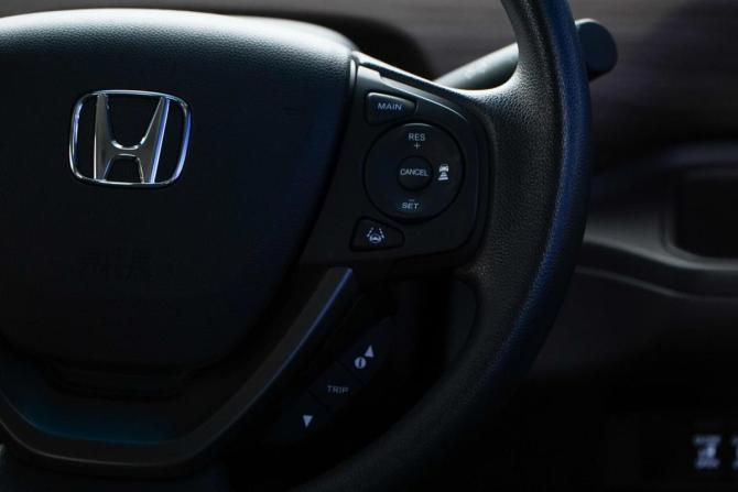 Honda Freed II Рестайлинг с пробегом 2023 года, цена 2 250 055 рублей, 3733 км, компактвэн, Автокод Объявления